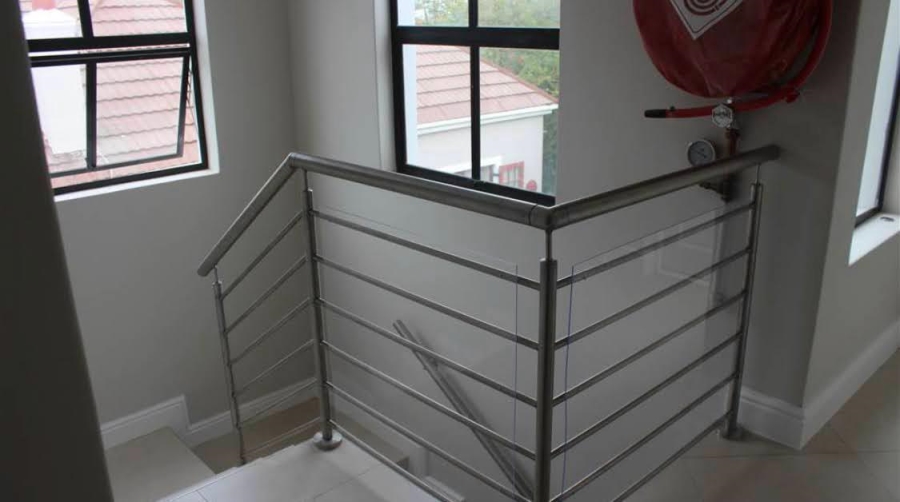 To Let 1 Bedroom Property for Rent in Claremont Western Cape